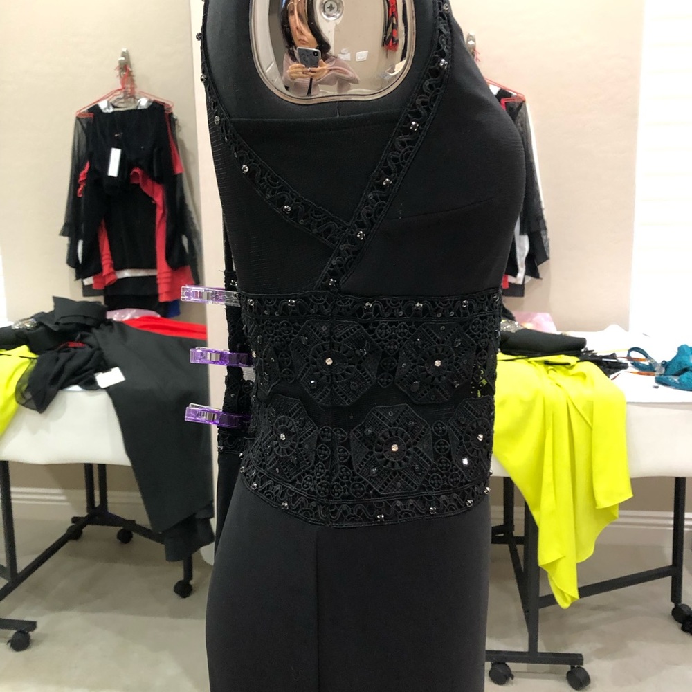Formal gown - Picture 8 of 16